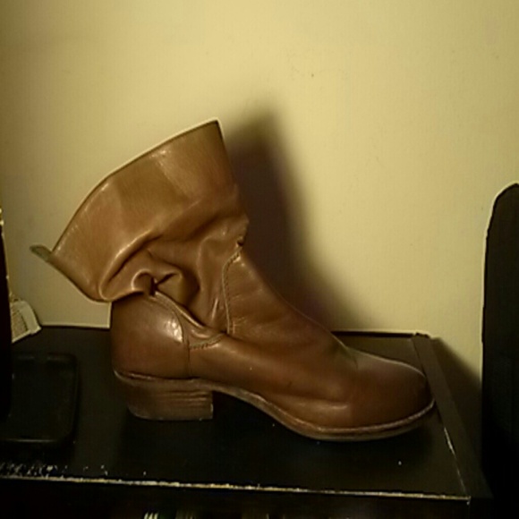 Brown slouch leather boots **sold**