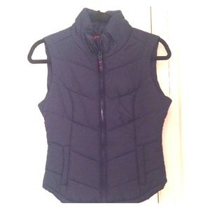 Navy blue puffer vest. Small