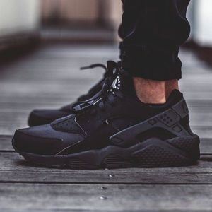 ISO Nike Huaraches