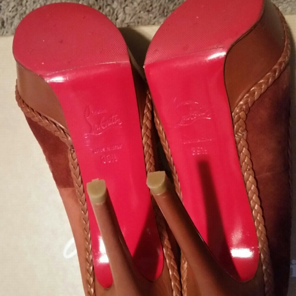**SOLD**Christian Louboutin Vizir Pump - Picture 2 of 4