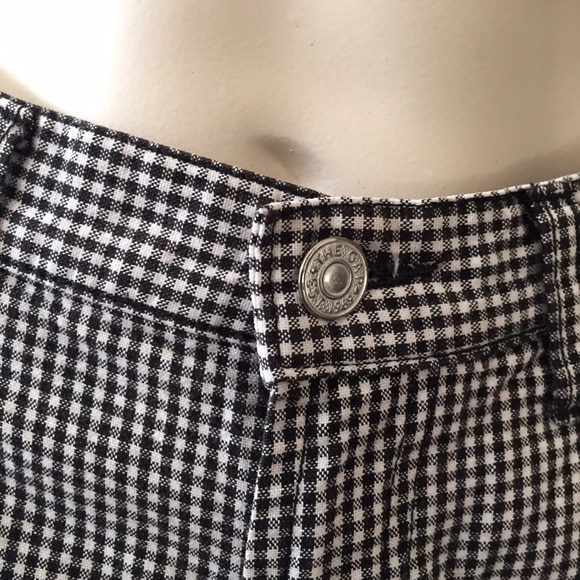 GAP High Waist Shorts - Picture 3 of 3
