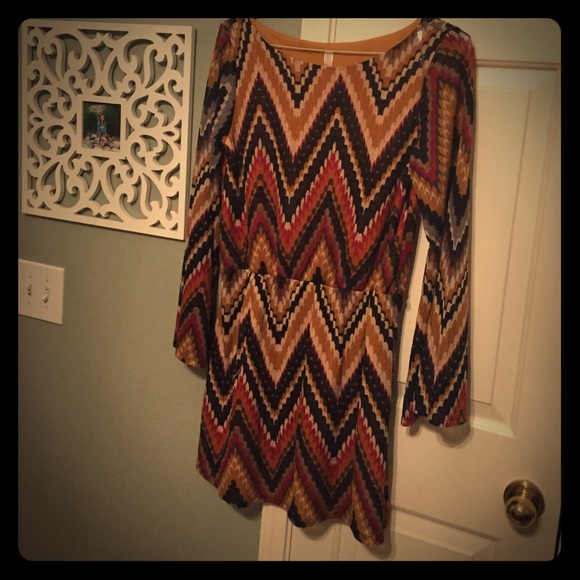 Great retro dress.