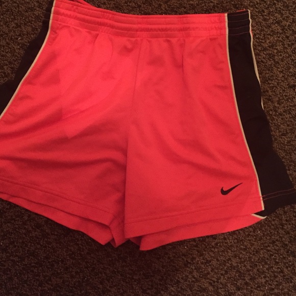 Neon pink nike shorts - Picture 1 of 4