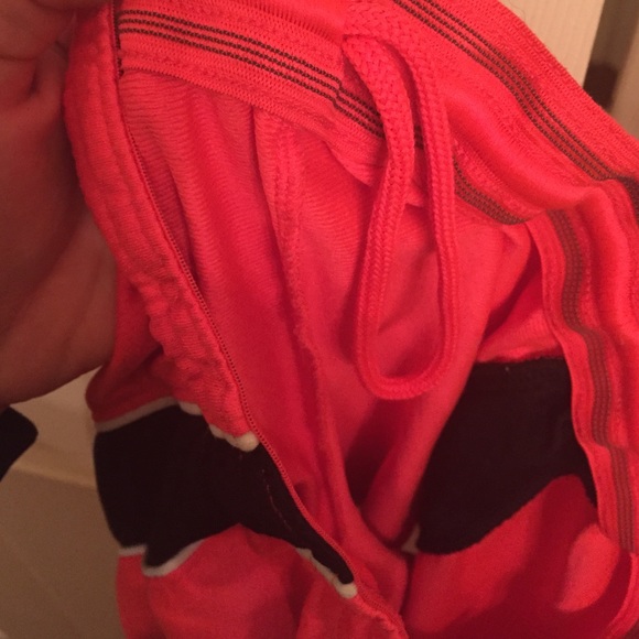 Neon pink nike shorts - Picture 4 of 4