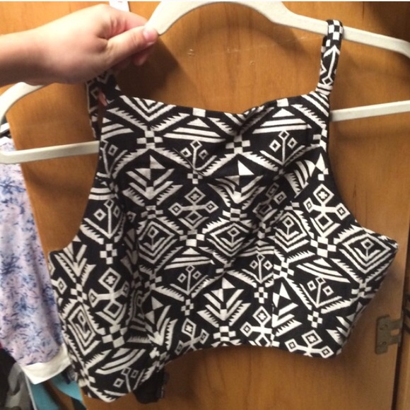 Crop top