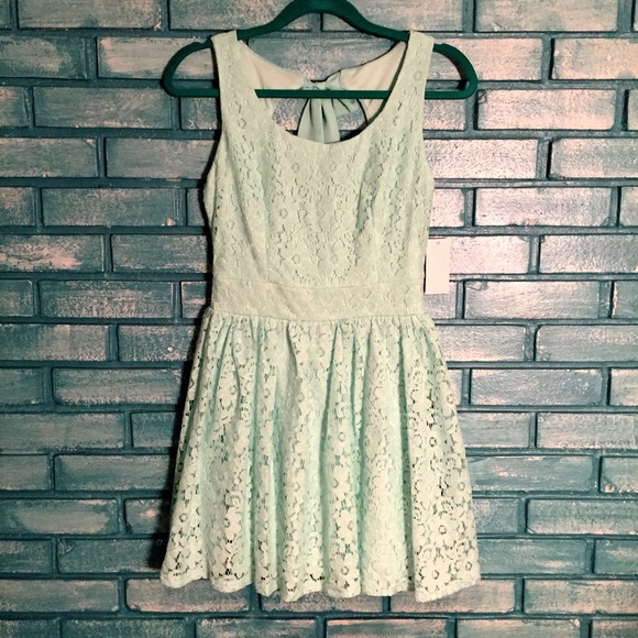 Real/Mint Lace Open Back Bow Tied Dress - Picture 2 of 4