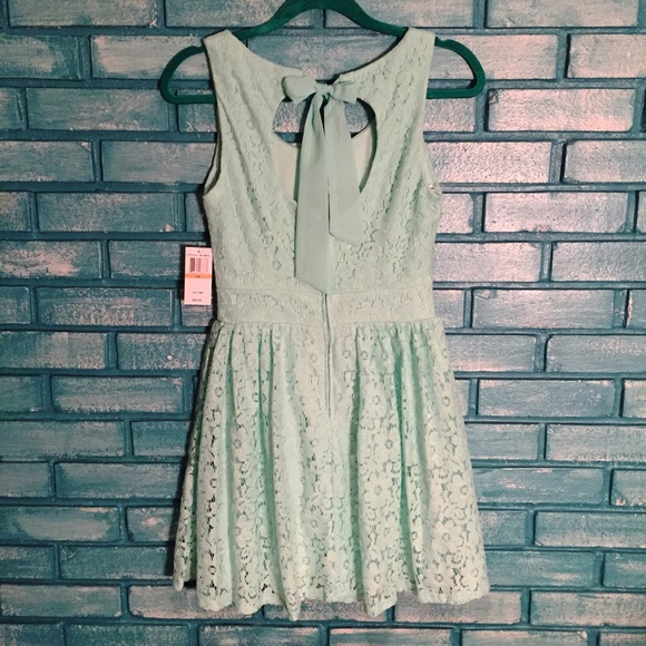 Real/Mint Lace Open Back Bow Tied Dress - Picture 3 of 4