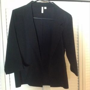 Black size medium 'frenchi' half sleeve blazer