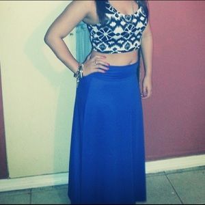 Skirt blue and crop top shirt white and black