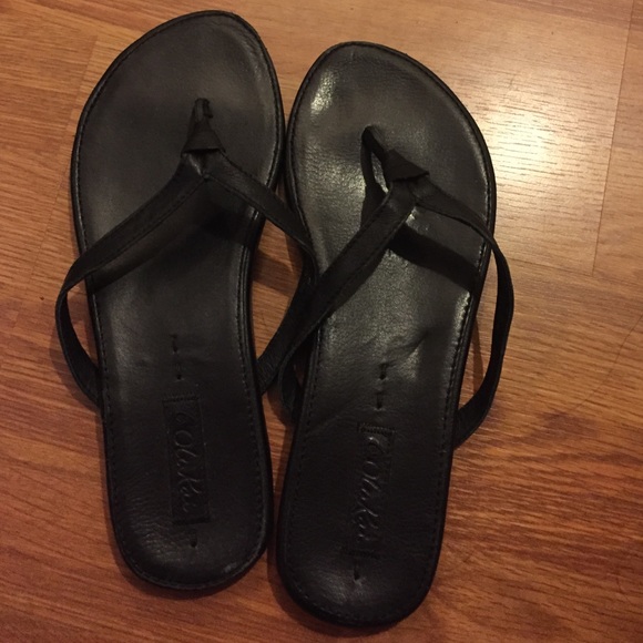 Hold for @rebaeptingOla Kai leather black slippers