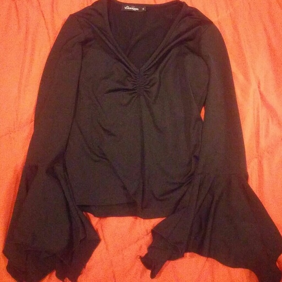 Black shirt