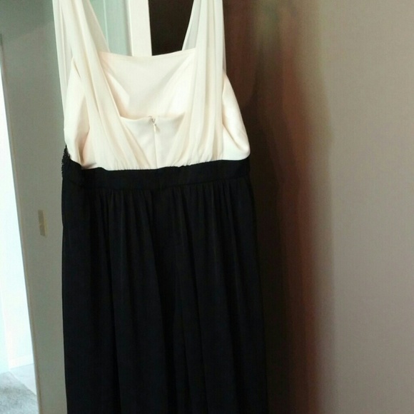 Formal dress - Picture 3 of 4