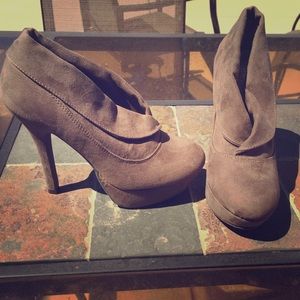 NWOT Mossimo Heels / Booties