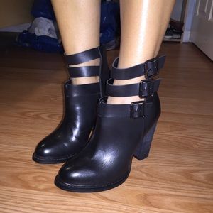 Chinese Laundry Gimme Gimme Booties
