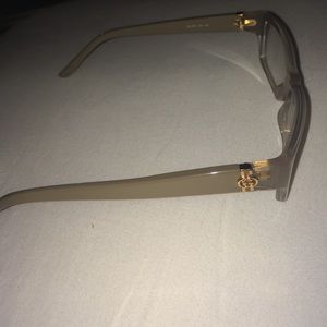 New Gucci glasses never been worn!