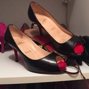 100% Auth Christian Louboutin Matter Claude