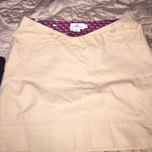 Vineyard Vine 🐋🐋 Khaki skirt