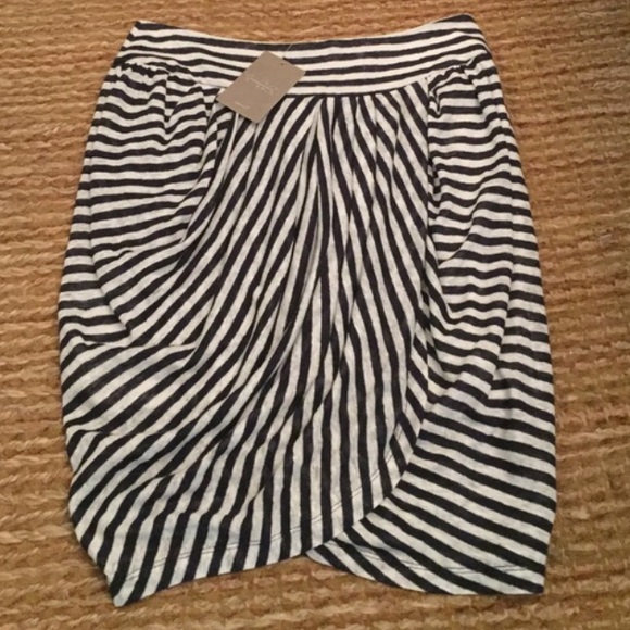 Anthropologie Geometry In Motion Skirt - Picture 4 of 4