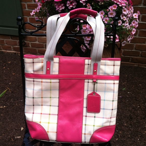 Coach Handbags - Lowest $ Coach tag tote