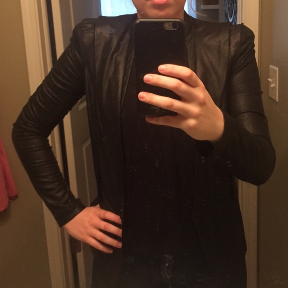 Black fitted Jacket