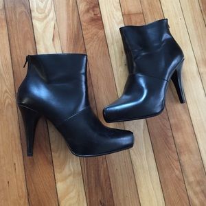 Elle booties