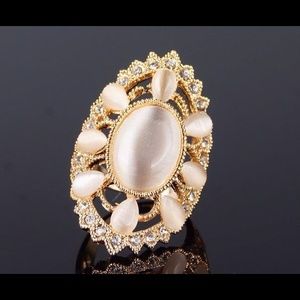 NWOT Statement Ring Size 7