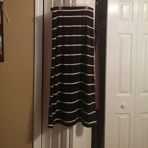 Black and white maxi skirt
