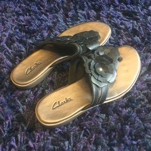 Clarks flip flops