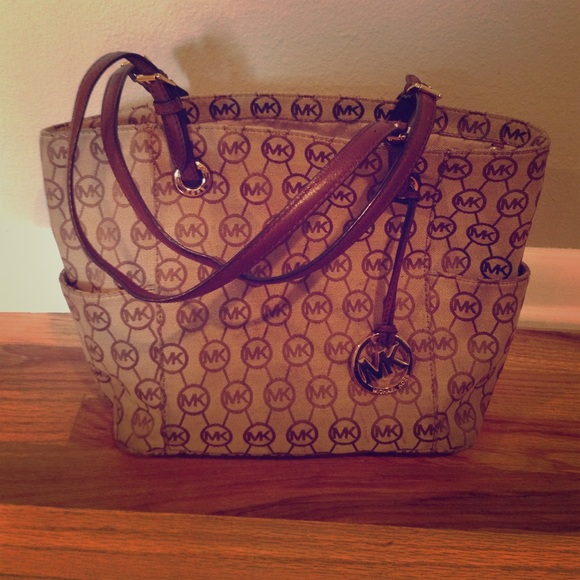 Michael kors tan tote - Picture 1 of 4