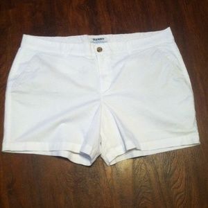 White Old Navy shorts