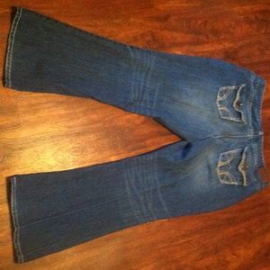 Maurice's blue jeans