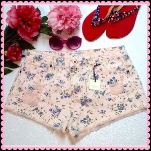 NWT Forever 21. Pink Distressed Floral Short Jeans