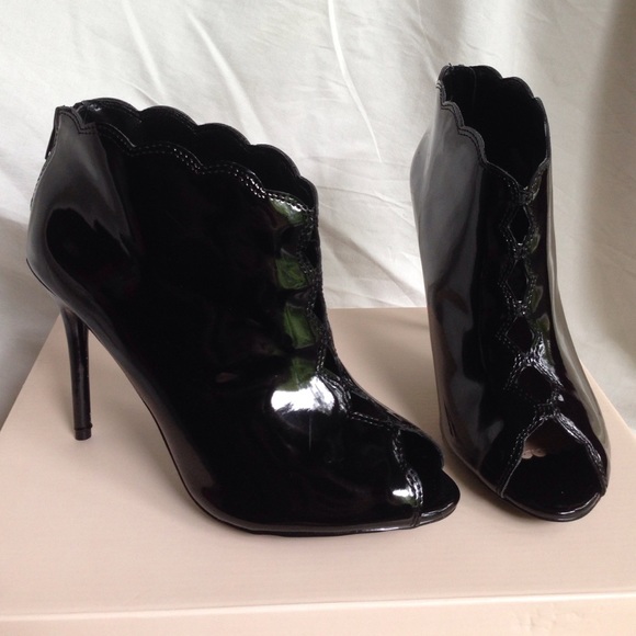 ✖️SOLD✖️ Shoe Dazzle Maddeline Open-Toe Booties - Picture 2 of 3