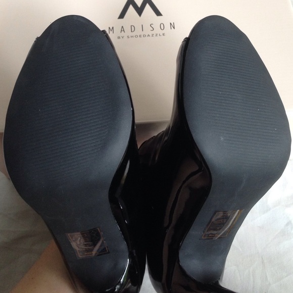 ✖️SOLD✖️ Shoe Dazzle Maddeline Open-Toe Booties - Picture 3 of 3