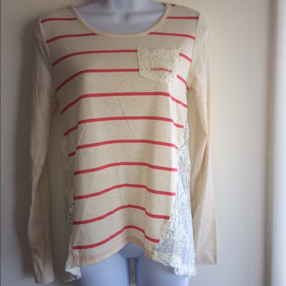 Rue21 Tops - Brand new super cute back lace top.