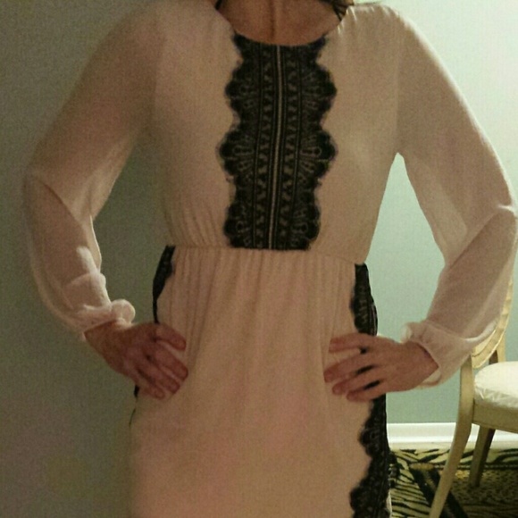 NWOT NUDE DRESS WITH BLACK LACE APPLIQUE - Picture 3 of 3