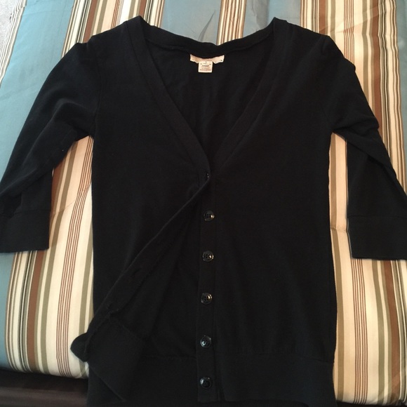 Black 1/2 sleeve button up sweater