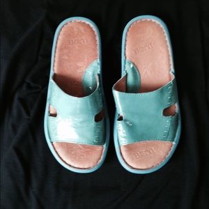Born Sandals