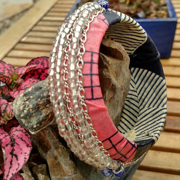Multi strands bangle - Picture 2 of 3