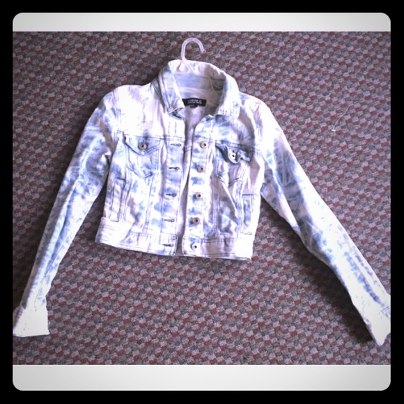 Forever 21 Jackets & Blazers - Acid wash denim jacket