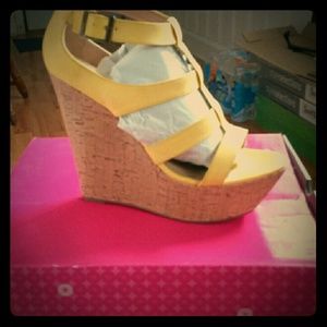 Shoe dazzle wedge heels
