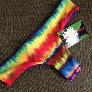 Bikini cheeky bottoms!