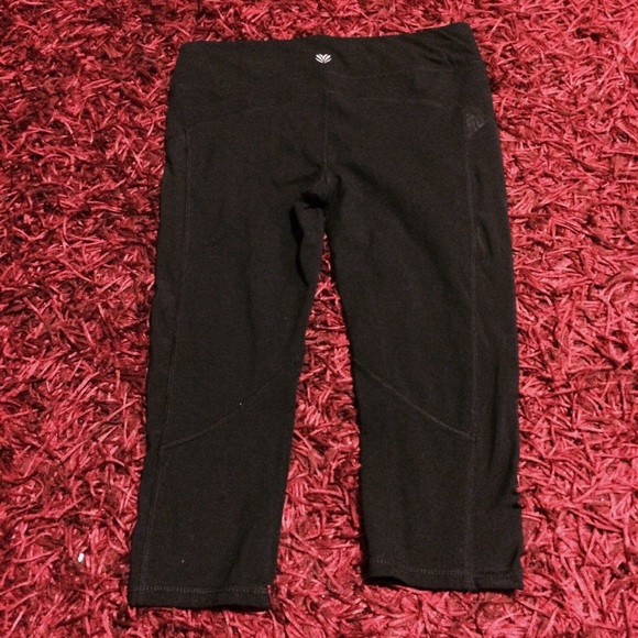 Forever21 Active Capris