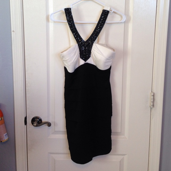 black&white homecoming/formal dress w rhinestones - Picture 2 of 2