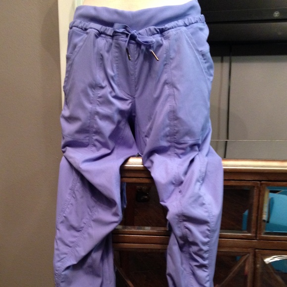 Lululemon Street to Studio Pants for @rudenka