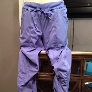 Lululemon Street to Studio Pants for @rudenka