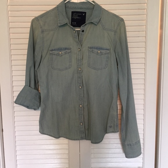 American Eagle denim shirt