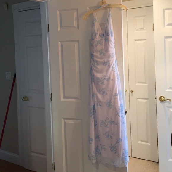 Prom dress - Picture 2 of 3