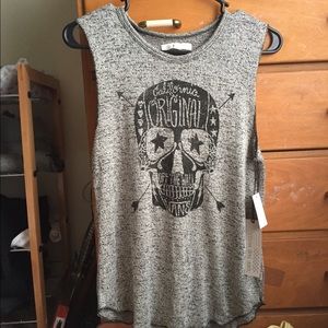 Price drop ⬇️ Vans grey skull tank 💀