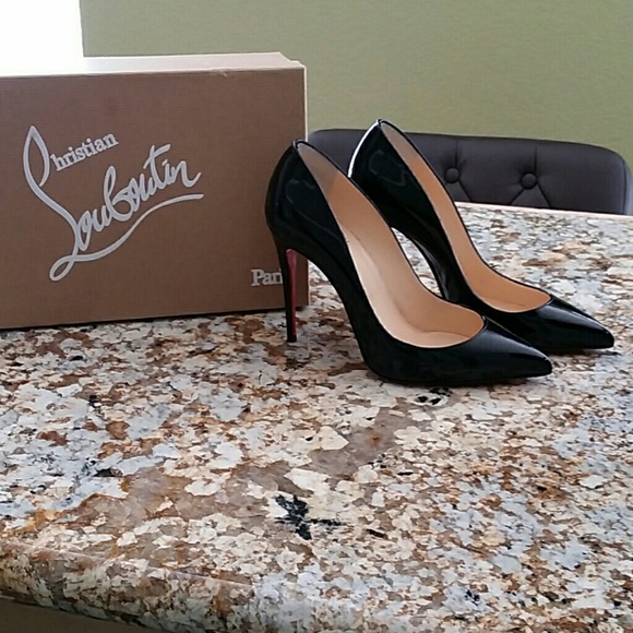 ❎❌SOLD❌❎Christian Louboutin pumps